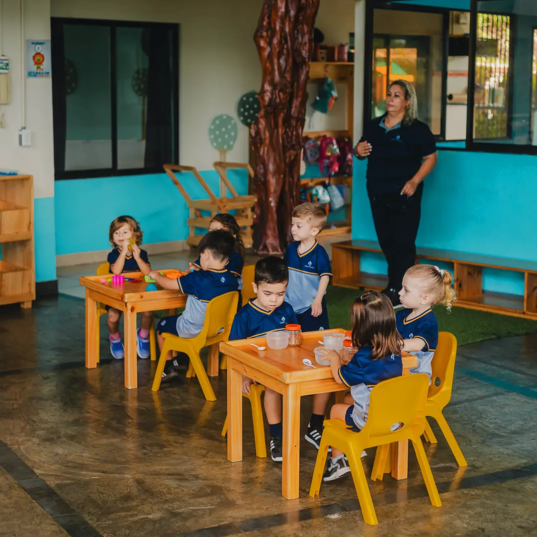 Leon School