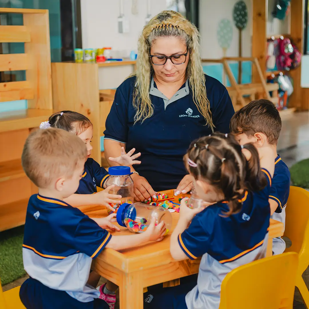Leon School
