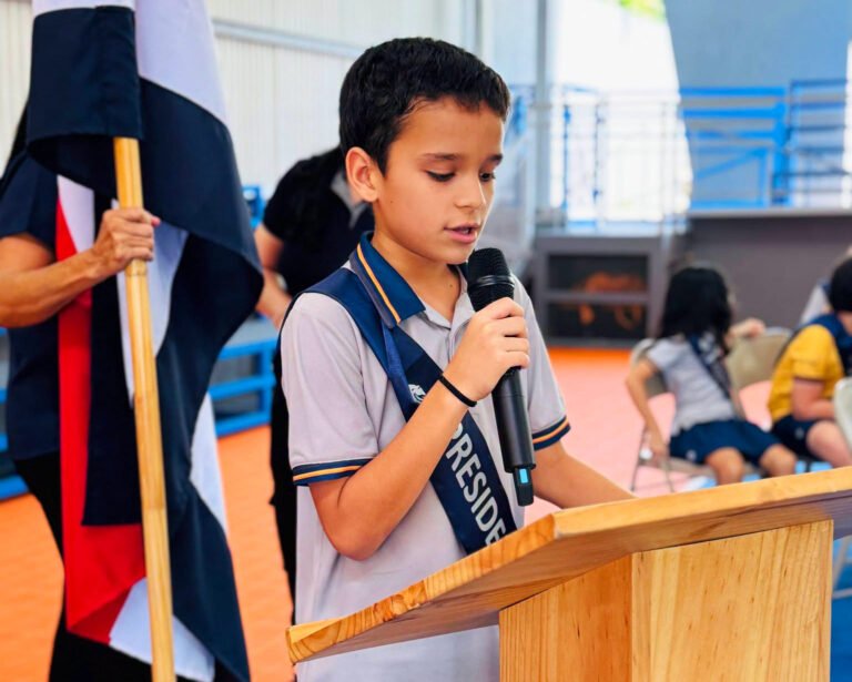 Leon School - Simón Bolaños